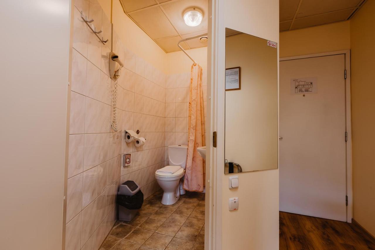 Aleksandri Hotel Tartu Extérieur photo