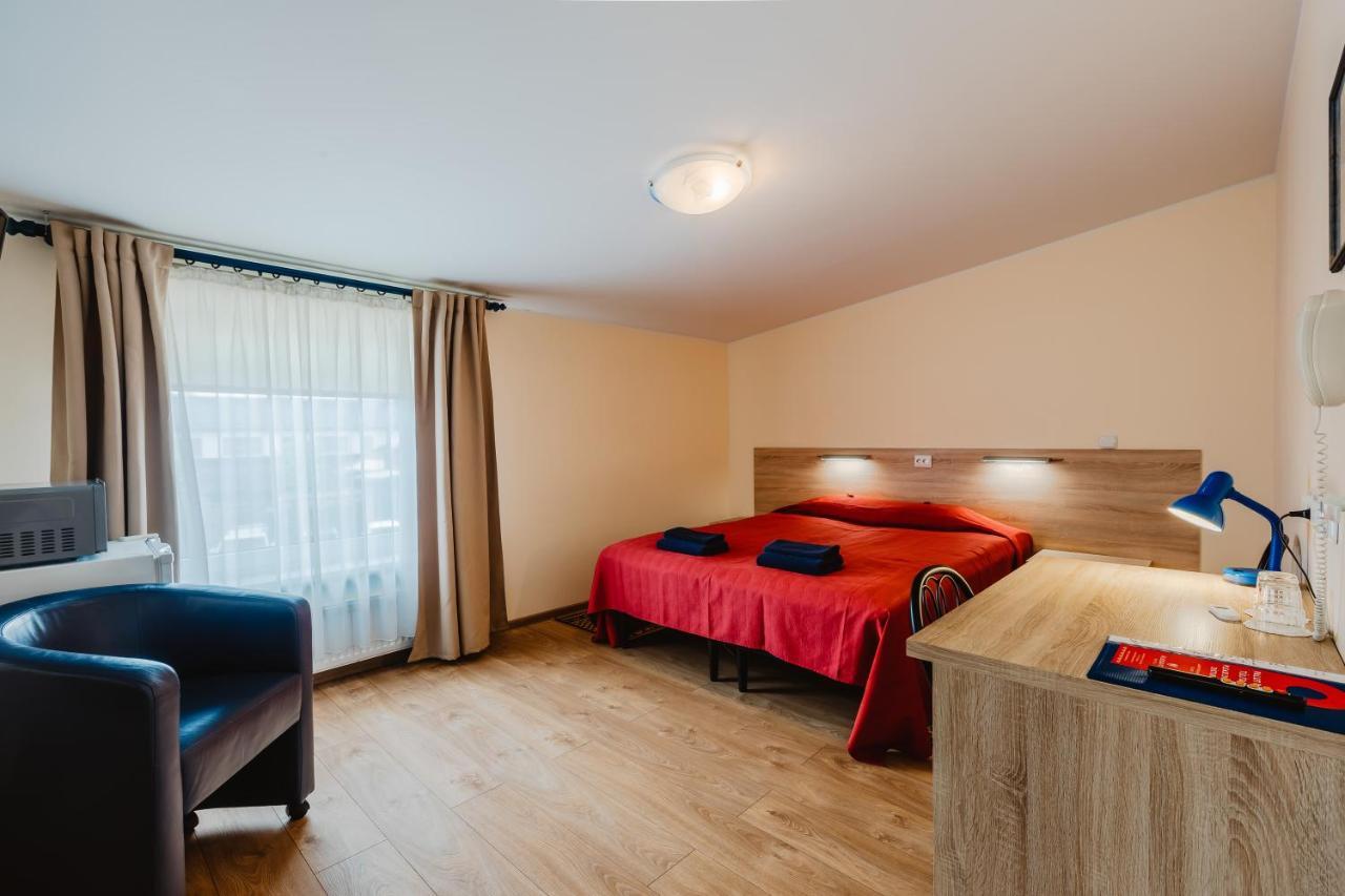 Aleksandri Hotel Tartu Extérieur photo