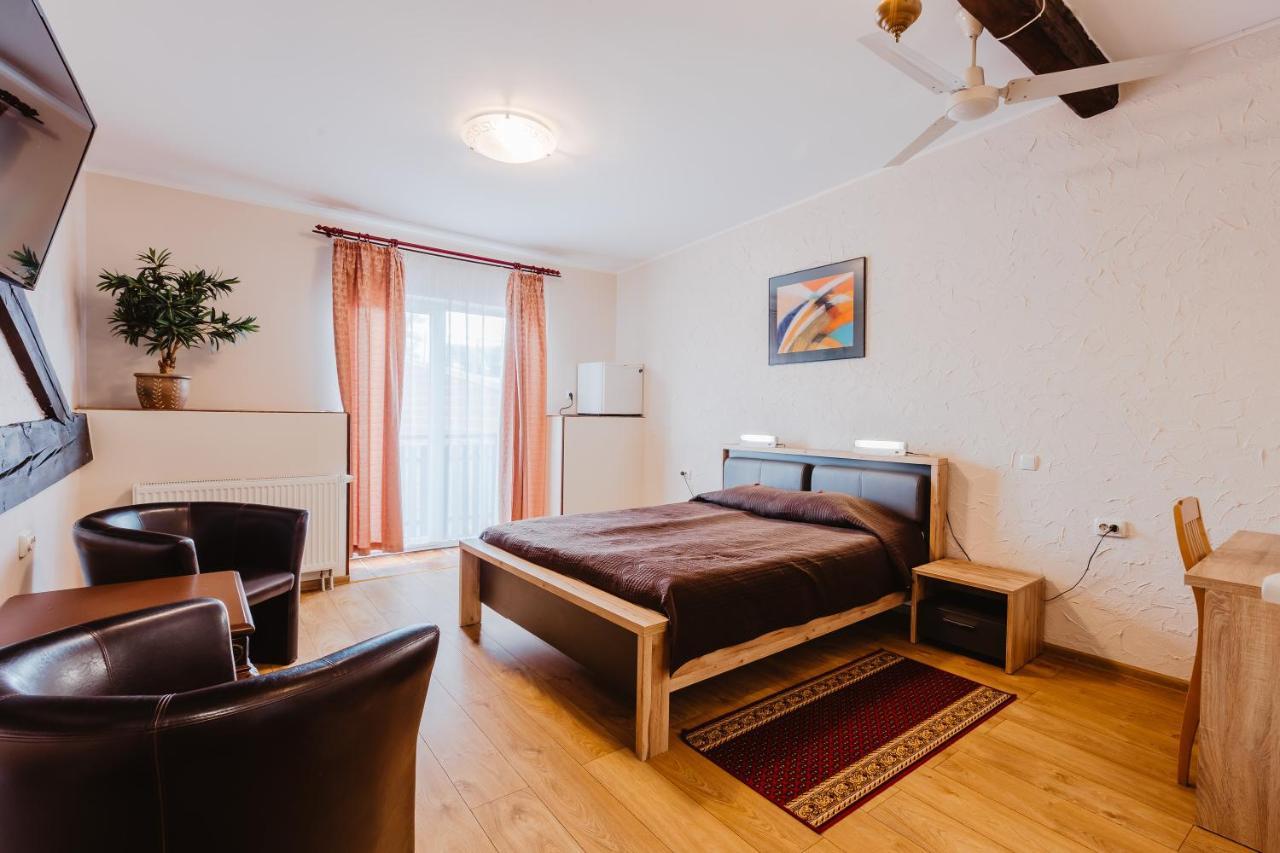 Aleksandri Hotel Tartu Extérieur photo