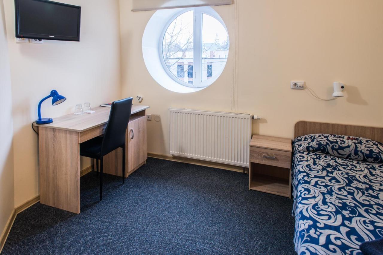 Aleksandri Hotel Tartu Extérieur photo