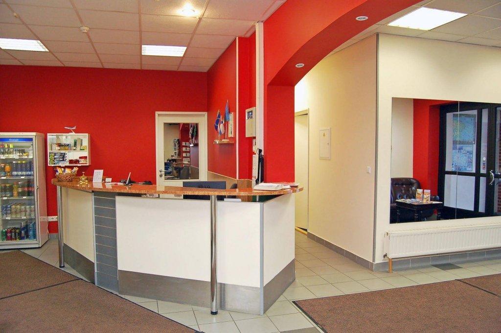 Aleksandri Hotel Tartu Extérieur photo