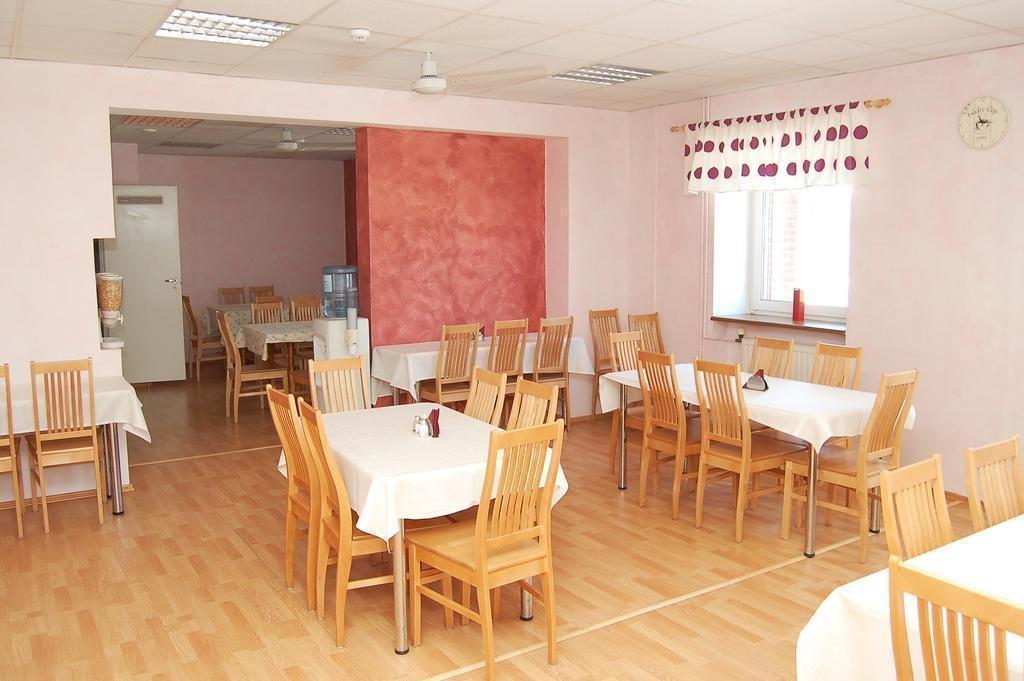 Aleksandri Hotel Tartu Extérieur photo