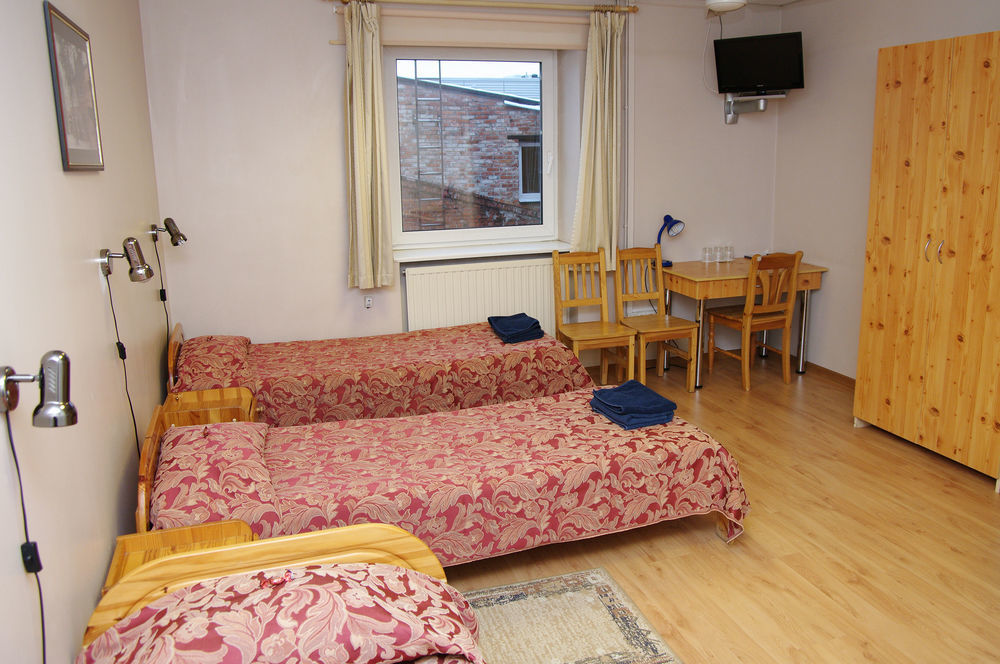 Aleksandri Hotel Tartu Extérieur photo