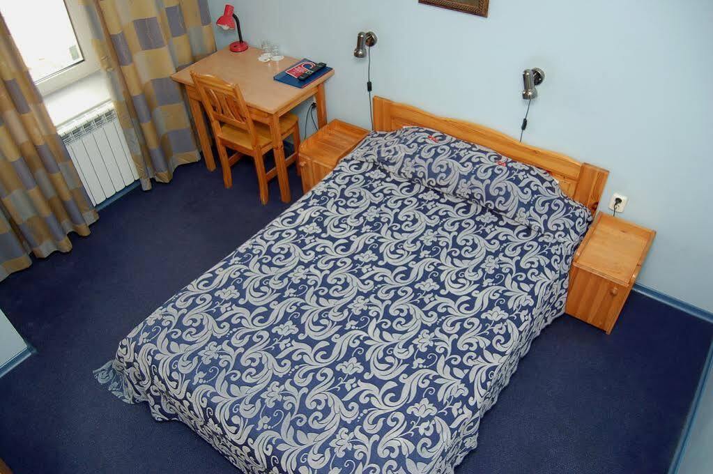 Aleksandri Hotel Tartu Extérieur photo